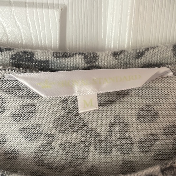 Royal Standard- cheetah print long sleeve - Picture 2 of 5